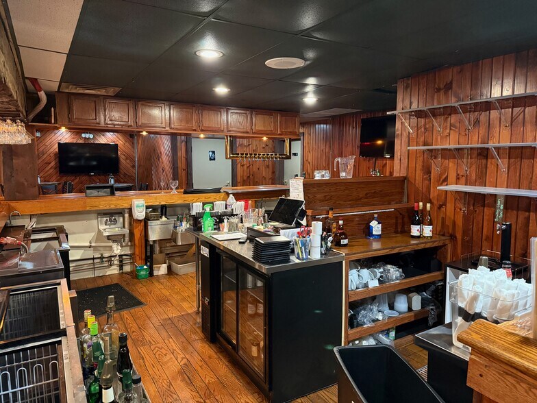 More Photos Of 42087 State Route 154, Lisbon Restaurant For Lease