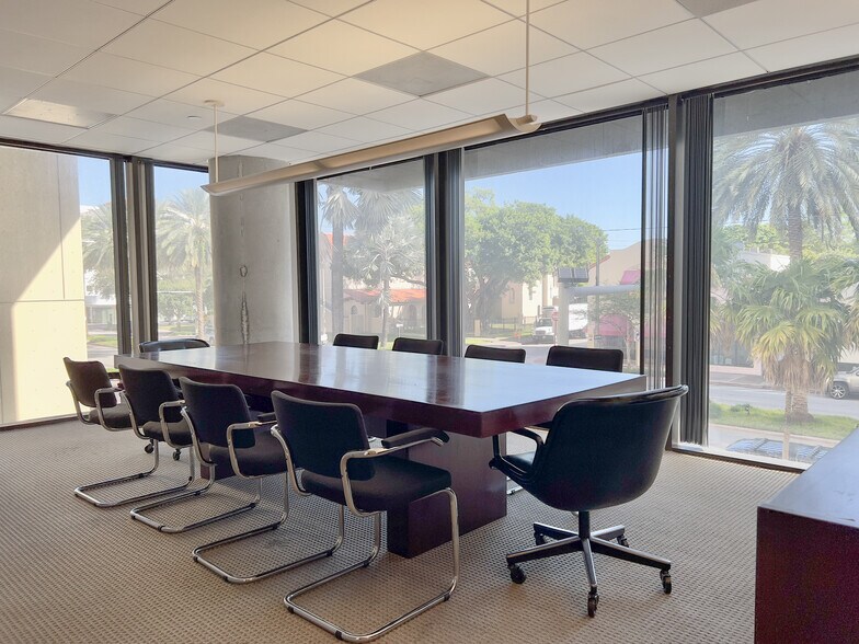More Photos Of 2100 Ponce De Leon Blvd, Coral Gables Office For Lease