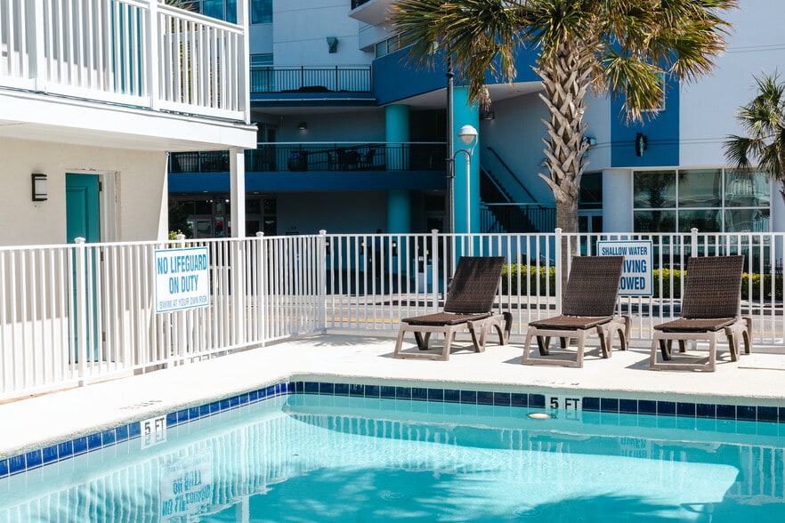 More Photos Of 501 N Ocean Blvd, Myrtle Beach Hotel For Sale