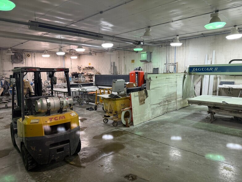 More Photos Of 421 W Street Rd, Kennett Square Showroom For Sale