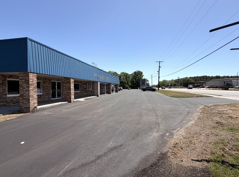 More Photos Of 856-866 W Us-80 Hwy, Pooler Freestanding For Lease