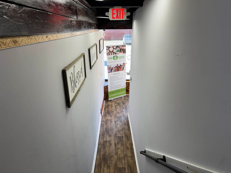 More Photos Of 2527 Greenmount Ave, Baltimore Loft Creative Space For Lease