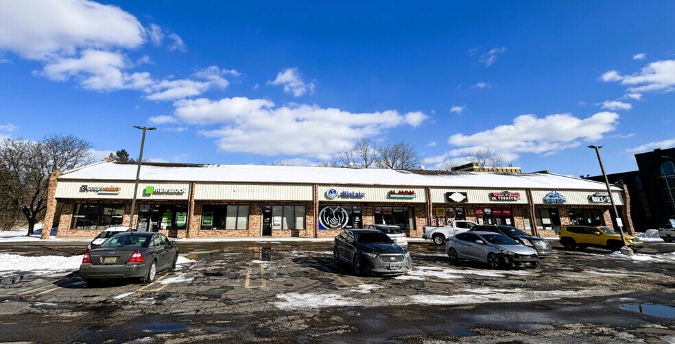 Primary Photo Of 19582-19598 Middlebelt Rd, Livonia Unknown For Lease