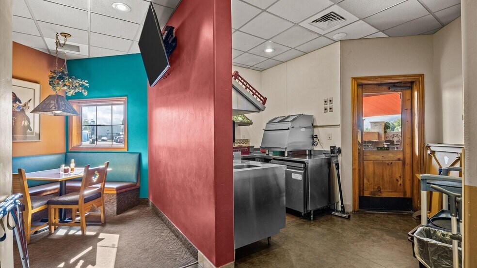 More Photos Of 3245 I-70 Business Loop, Clifton Restaurant For Sale