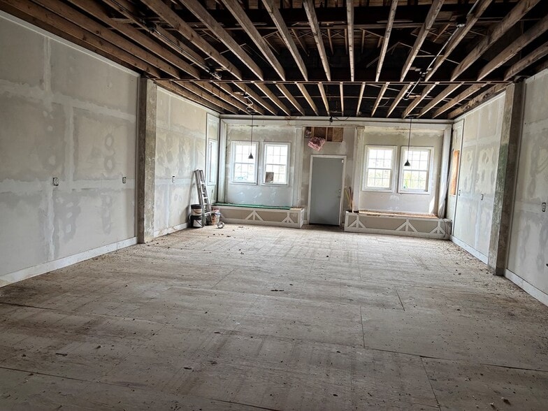 More Photos Of 200 Burbridge Ave, Chillicothe Convenience Store For Sale