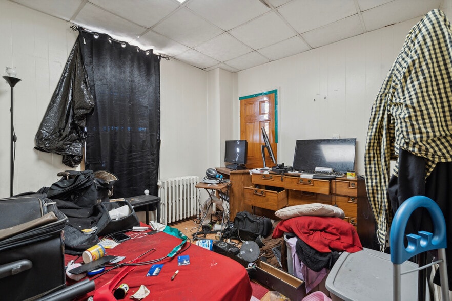 More Photos Of , Philadelphia Unknown For Sale