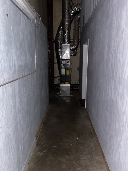 More Photos Of 9090 Jot Em Down Rd, Gainesville Warehouse For Sale