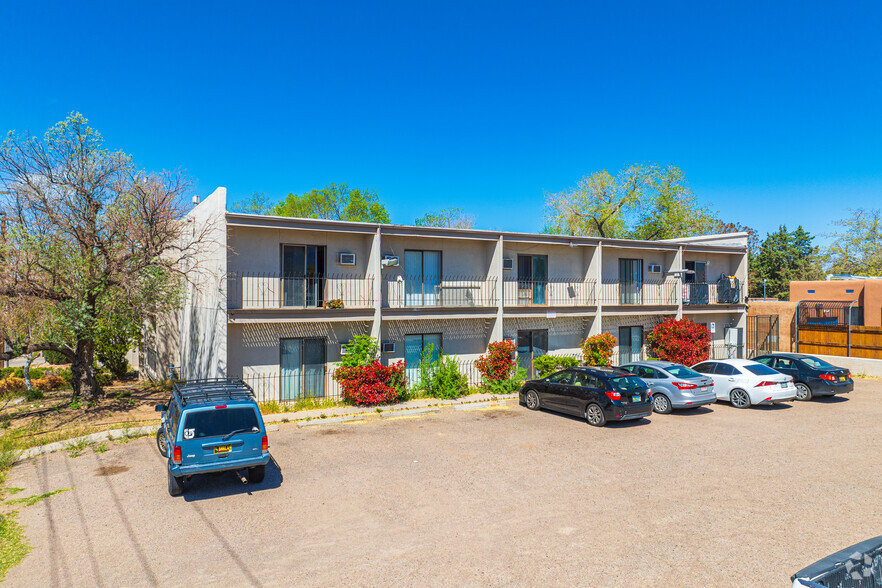 Primary Photo Of 200 Hermosa Dr NE, Albuquerque Apartments For Sale