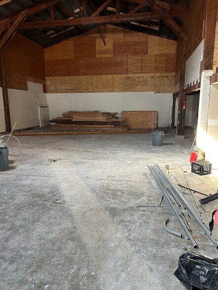 More Photos Of 1431 Van Dyke Ave, San Francisco Industrial For Sale