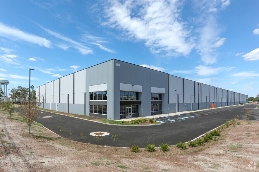 More Photos Of 501 Jersey Ave, New Brunswick Warehouse For Sale