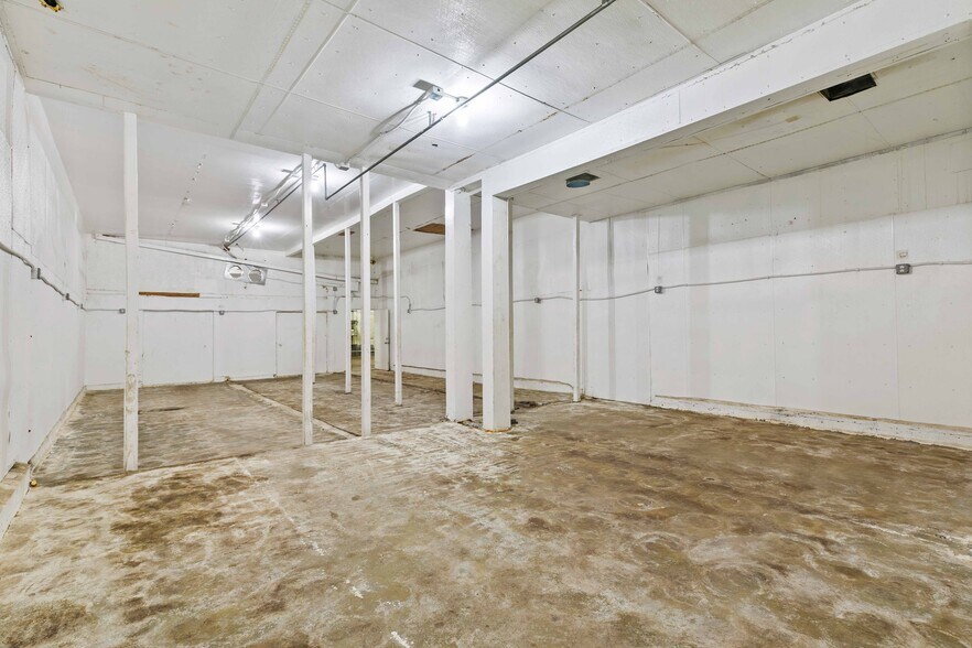 More Photos Of 6835 Tujunga Ave, North Hollywood Warehouse For Sale