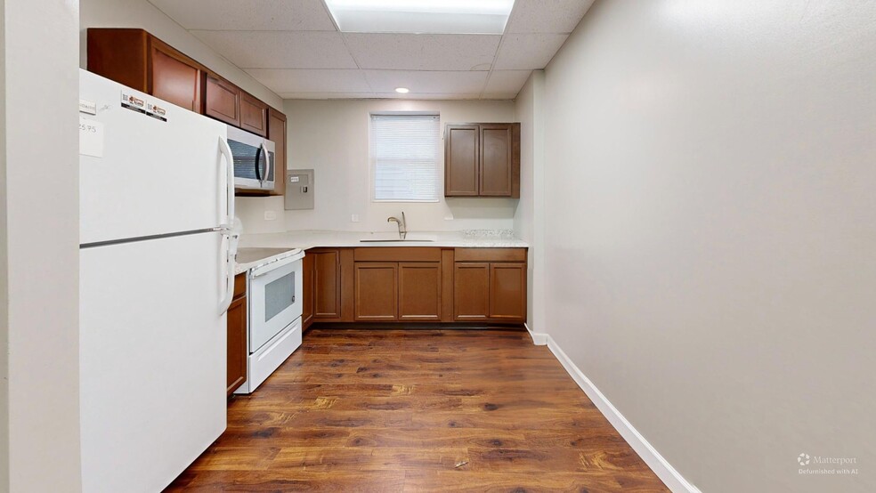 Primary Photo Of 7225 Colerain Ave, Cincinnati Office For Lease