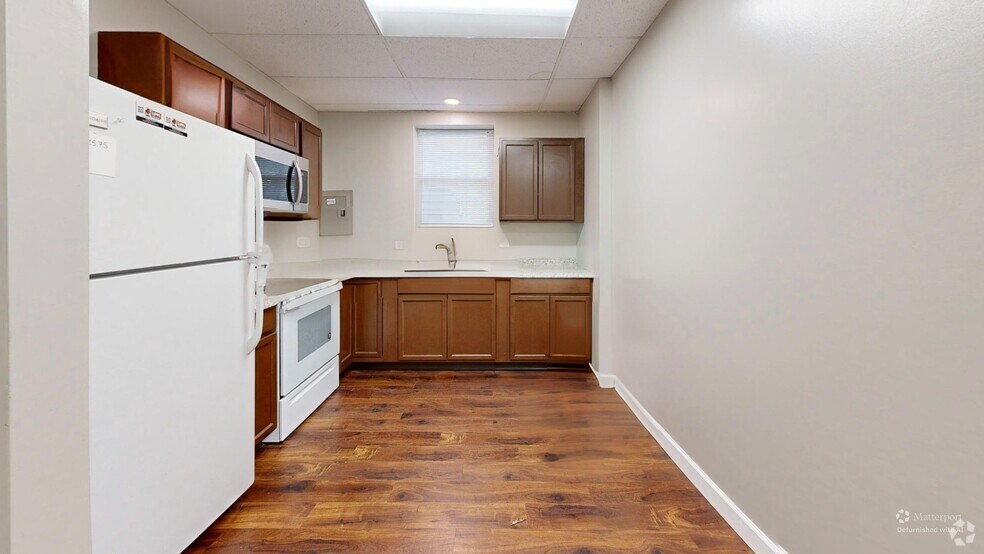 Primary Photo Of 7225 Colerain Ave, Cincinnati Office For Lease