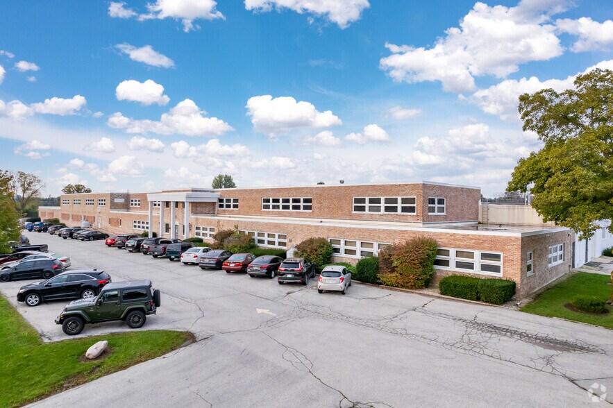 More Photos Of W57N14363 Doerr Way, Cedarburg Manufacturing For Lease
