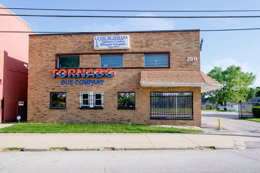 More Photos Of 2911 W Washington St, Indianapolis Storefront Retail Office For Sale