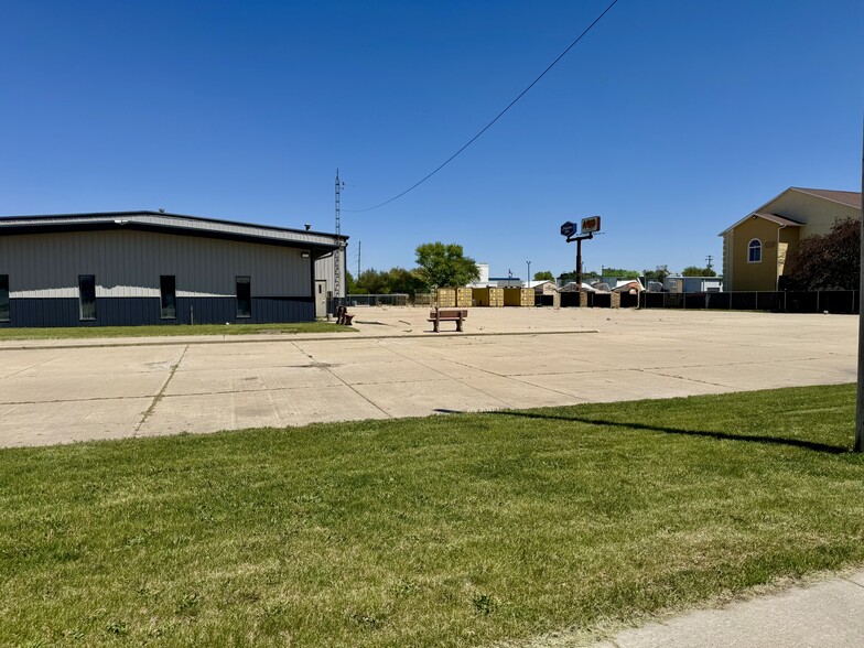 More Photos Of 200 W Stevenson Rd, Ottawa Manufacturing For Lease