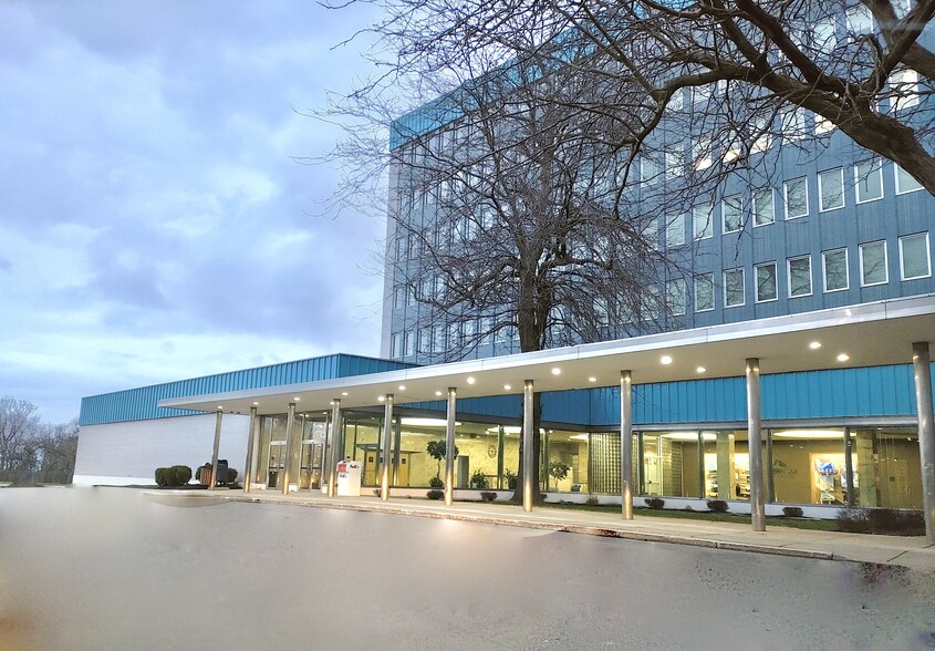Primary Photo Of 3556 Lake Shore Rd, Buffalo Office For Sale