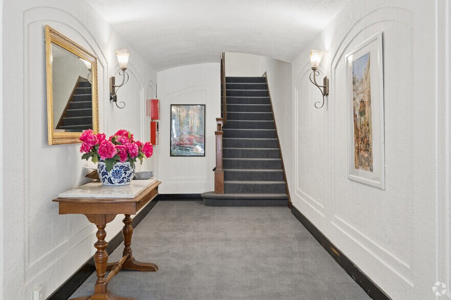 More Photos Of 3324 Broderick St, San Francisco Apartments For Sale