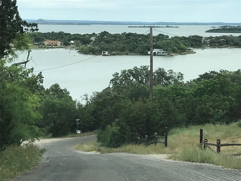 More Photos Of 325 Eagle Rest Ln, Burnet Marina For Sale