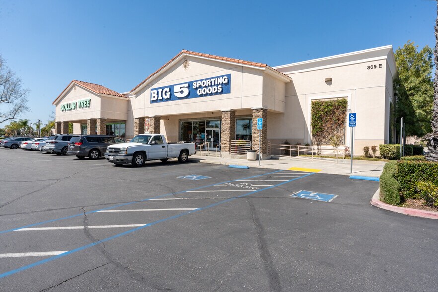 More Photos Of 305-355 E Foothill Blvd, Pomona Unknown For Lease