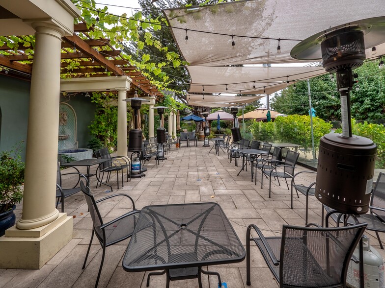 More Photos Of 8050 Bodega Ave, Sebastopol Restaurant For Sale