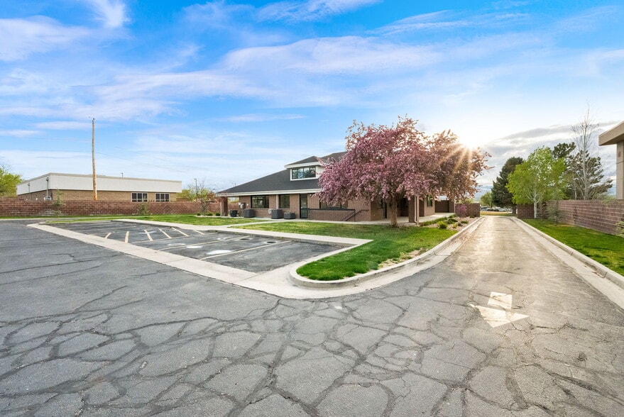 More Photos Of 10885 S State St, Sandy Medical For Sale