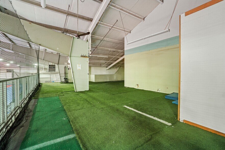 More Photos Of 10850 W Laraway Rd, Frankfort General Retail For Lease