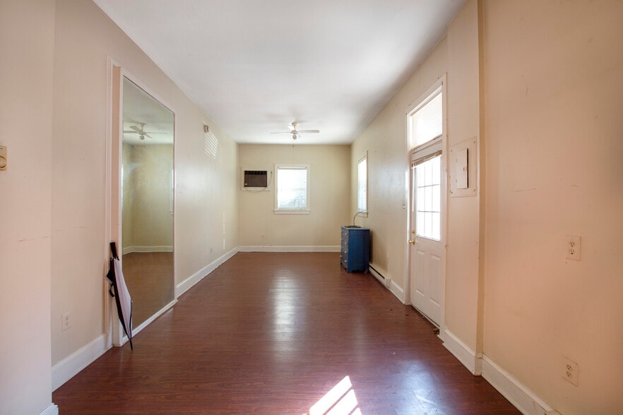 More Photos Of 83-85 S Main St, New Hope Storefront Retail Residential For Sale