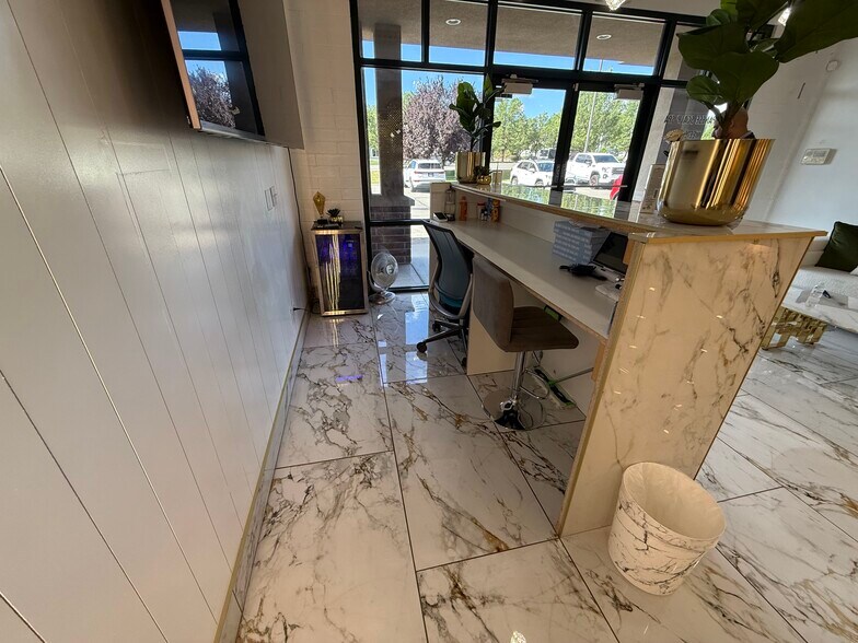 More Photos Of 1086 W South Jordan Pky, South Jordan Freestanding For Sale