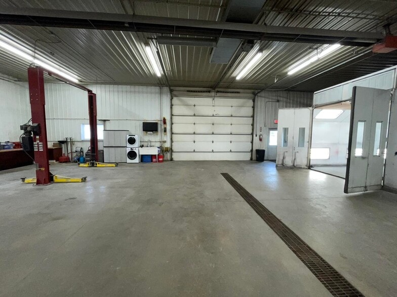 More Photos Of 505 N Cass St, Morley Auto Repair For Sale