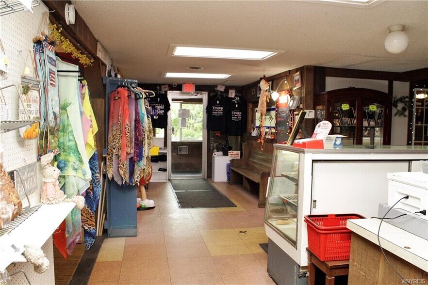 More Photos Of 3333 Lockport Olcott Rd, Newfane Restaurant For Sale