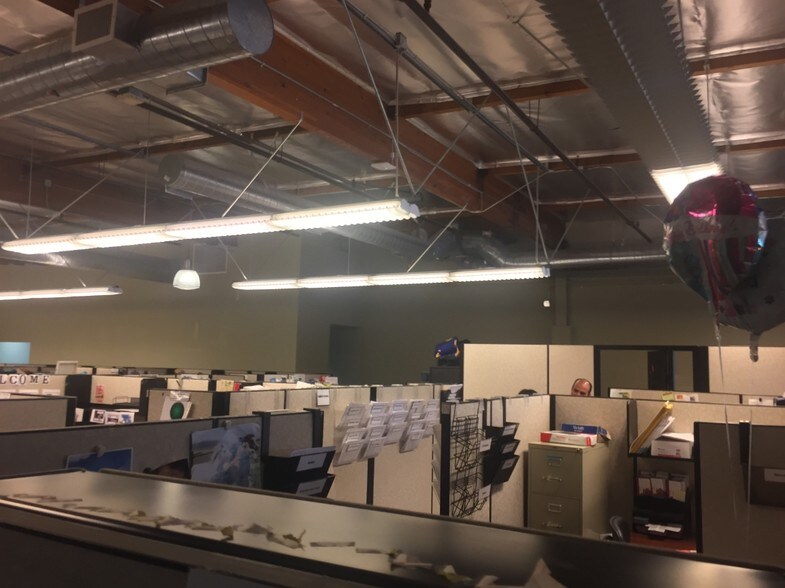 More Photos Of 975 Flynn Rd, Camarillo Loft Creative Space For Sale