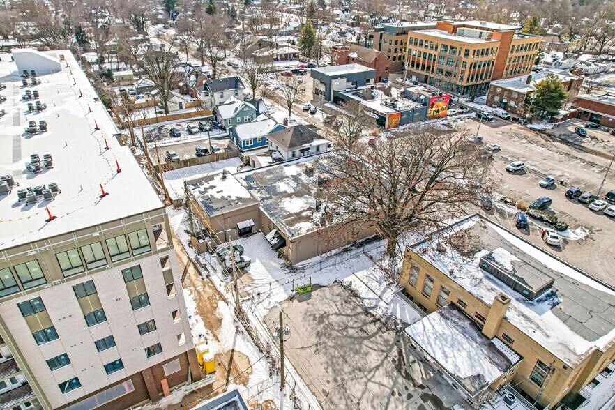 More Photos Of 6235 N Carrollton Ave, Indianapolis Storefront Retail Office For Lease