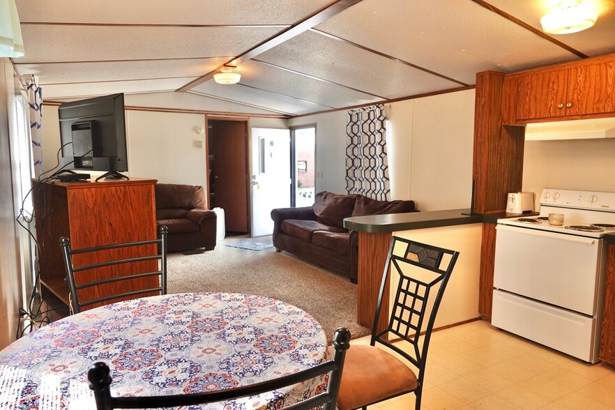 More Photos Of , Hornbeak Unknown For Sale