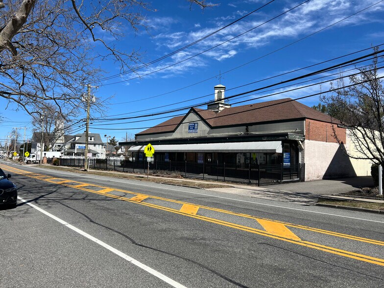 More Photos Of 221 South St, Oyster Bay Freestanding For Sale