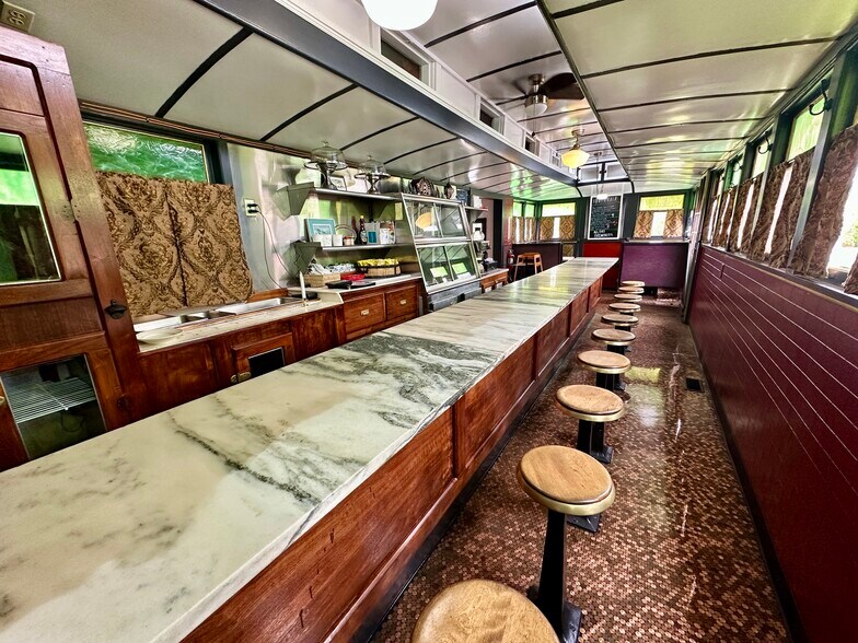 More Photos Of 5 St Patrick Pl, Port Henry Restaurant For Sale