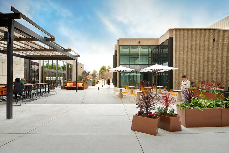 More Photos Of 444 Castro St, Mountain View Office For Lease