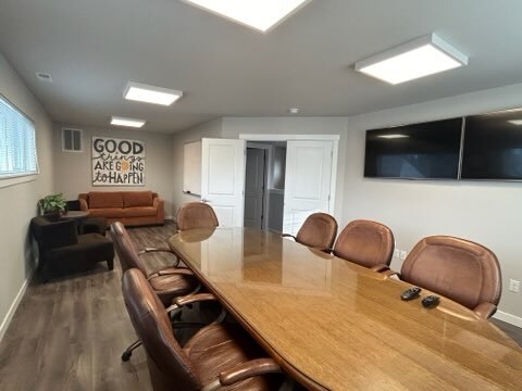 More Photos Of 12409 State Ave, Marysville Flex For Lease