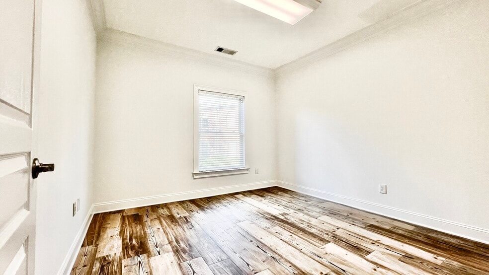 More Photos Of 4080 McGinnis Ferry Rd, Alpharetta Office For Sale