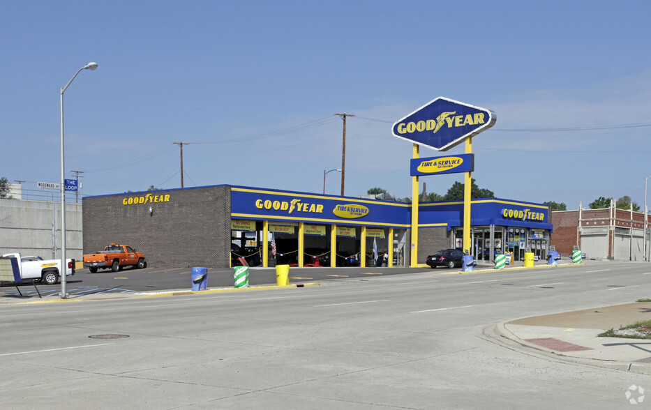 More Photos Of 50300 Woodward Ave, Pontiac Auto Repair For Sale