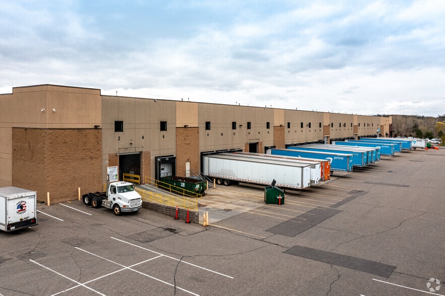 More Photos Of 2811 Beverly Rd, Eagan Warehouse For Lease