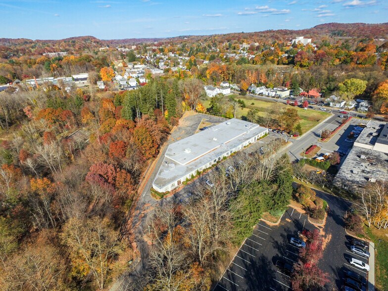 More Photos Of 40 Radio Circle Dr, Mount Kisco Flex For Sale