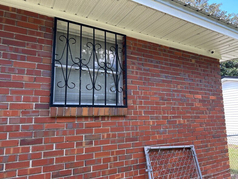 More Photos Of 439 SE Country Club Rd, Lake City Office Residential For Sale