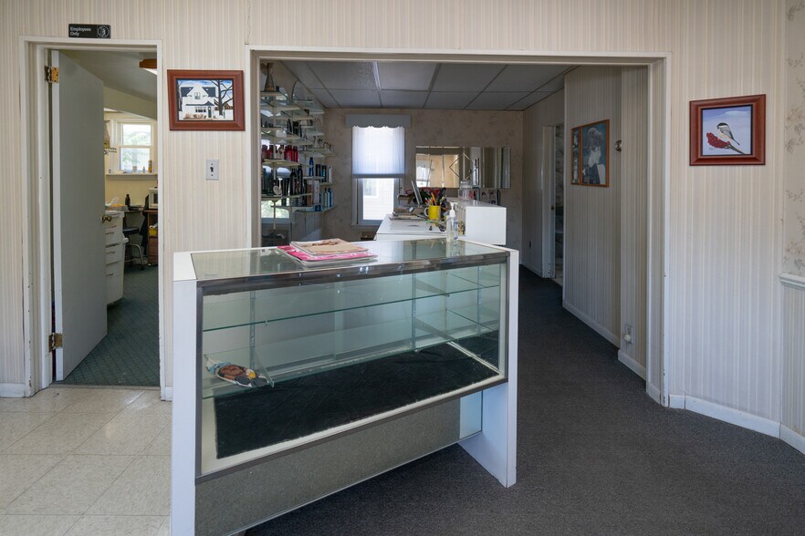 More Photos Of 1806 Pine Grove Ave, Port Huron Storefront Retail Office For Sale