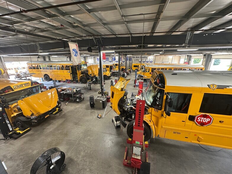 More Photos Of 248 Otis St, Rome Truck Terminal For Sale