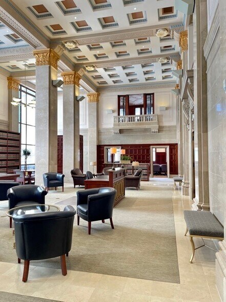 More Photos Of 233 E Redwood St, Baltimore Office For Lease