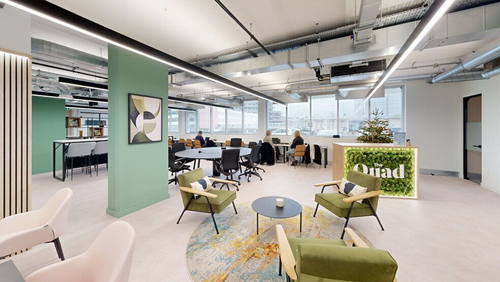 Primary Photo Of Charles Sq, Bracknell Coworking Space