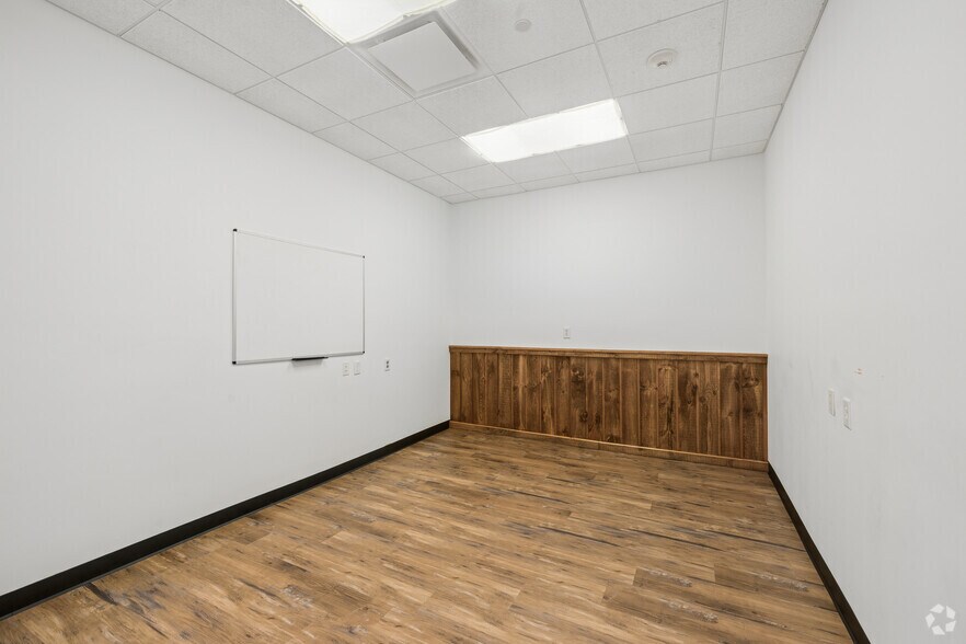 More Photos Of 1 Bridge St, Irvington Office For Lease
