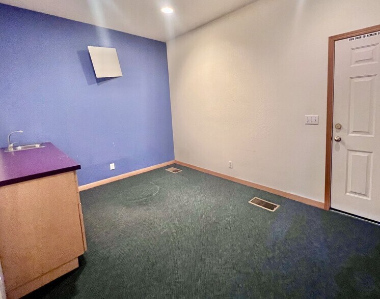 More Photos Of 3201 Lakeside Dr, Reno Medical For Sale