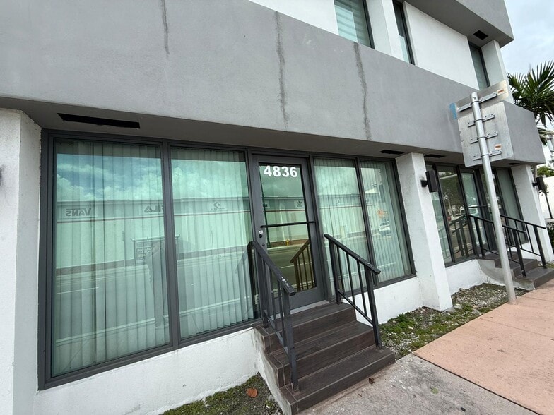 More Photos Of 801 Monterey St, Coral Gables Medical For Lease